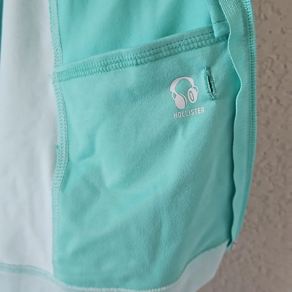 Hollister- Active Jacket - Picture 6 of 7